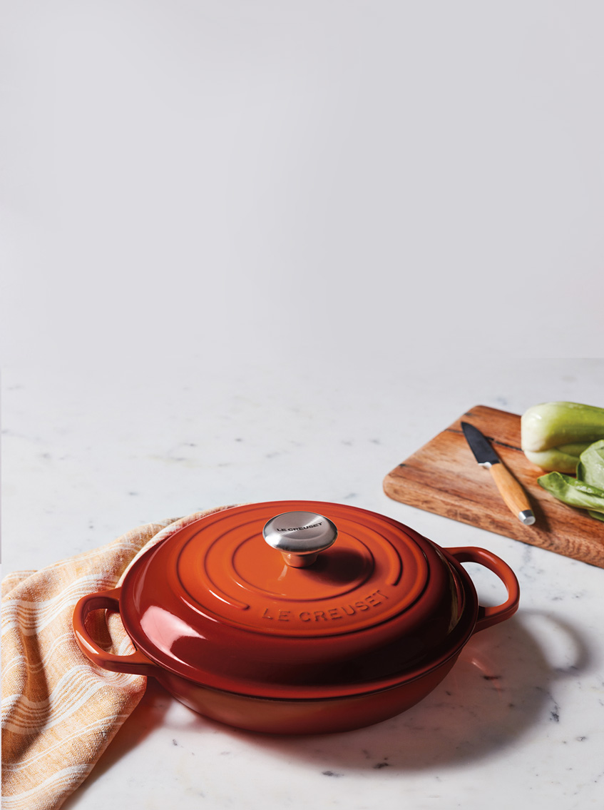 At Auction: 5.5QT Emerald Green Cast Iron Cuisinart Dutch Oven